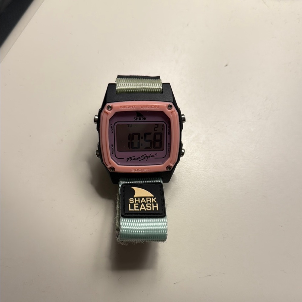 Freestyle Smartwatch Pink and Black Modern Design